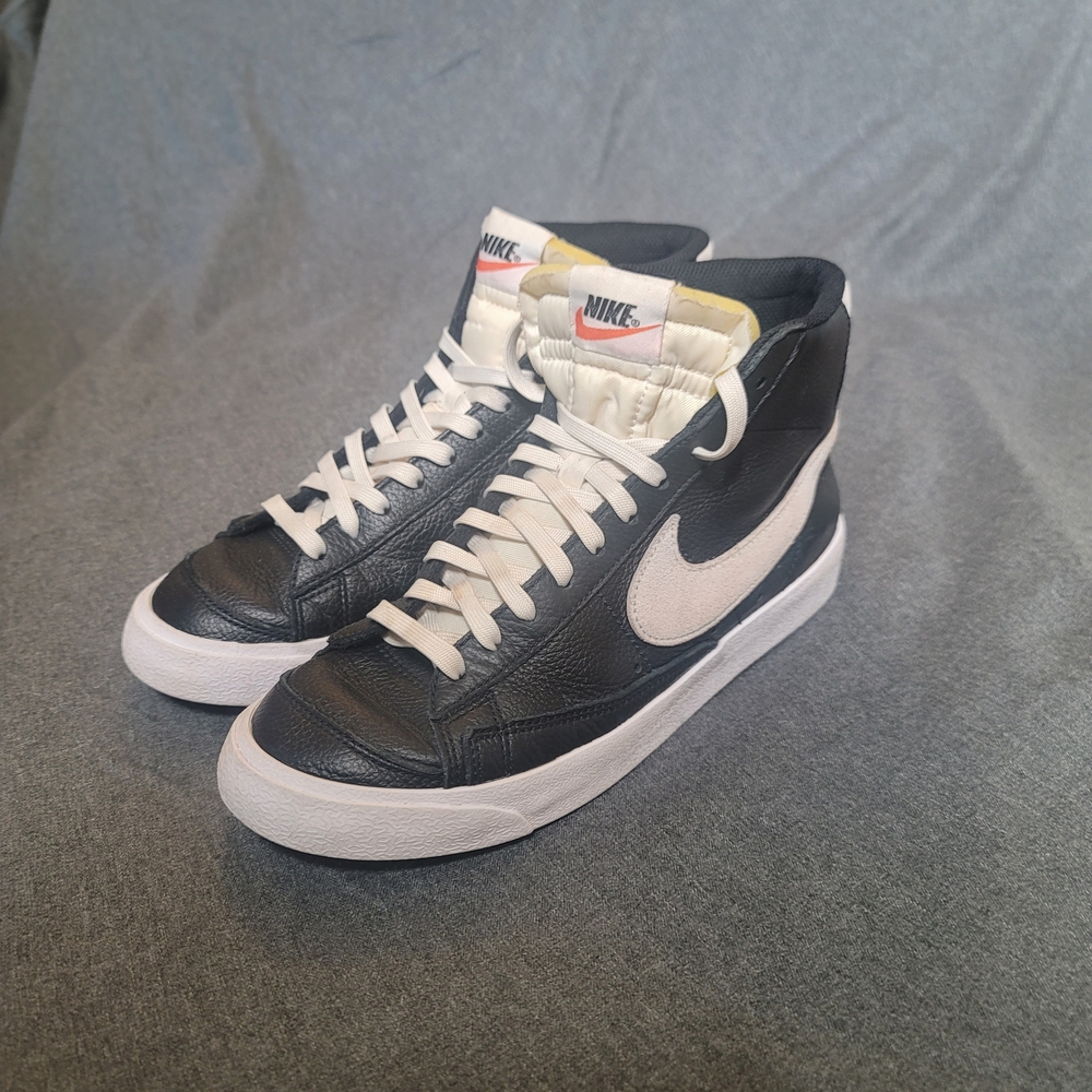 Nike Black and White Men's High-Top Sneakers